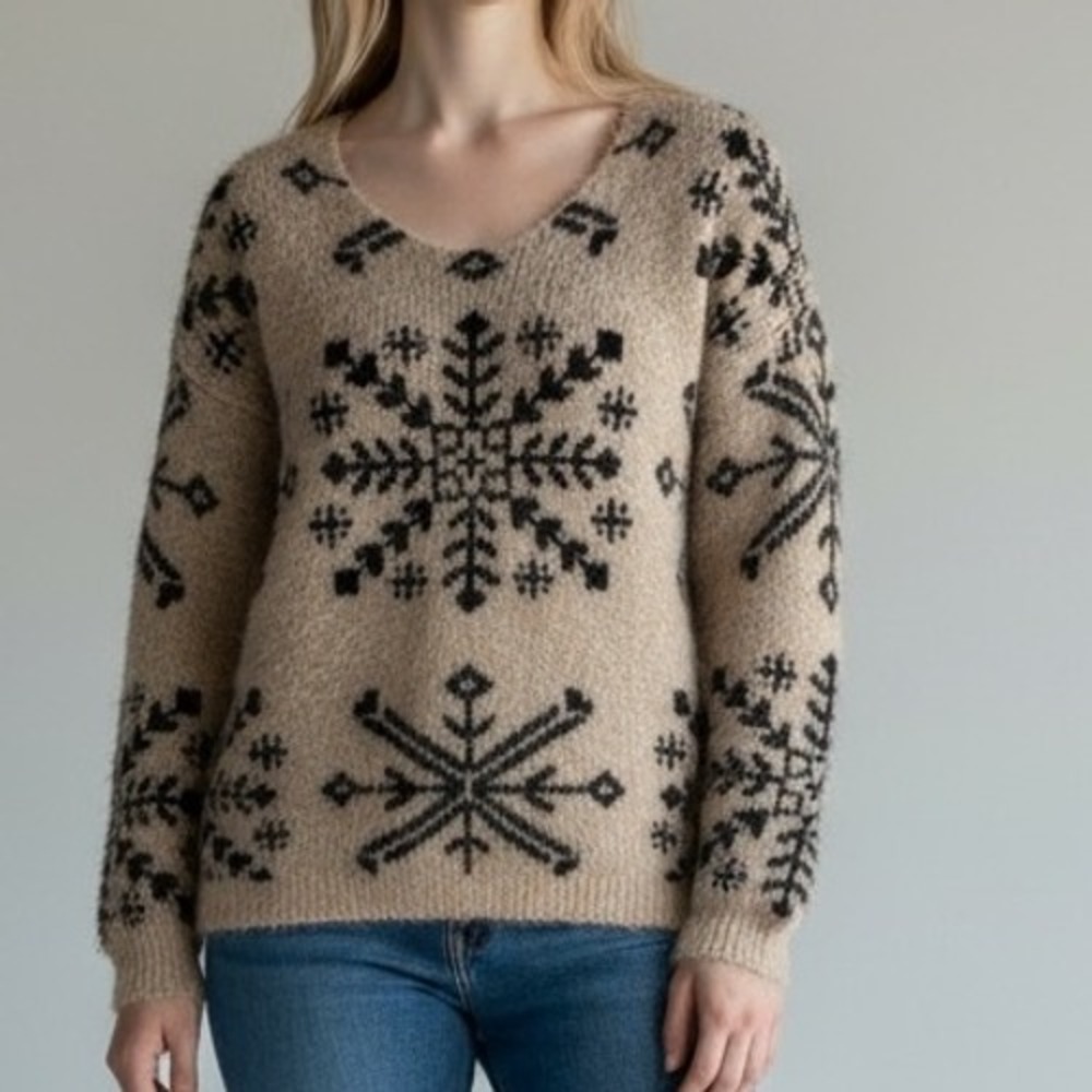 Finn & Clover Women's Tan Snowflake Fuzzy Knit Sweater V-Neck Long Sleeve M